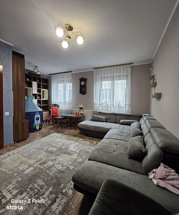 Apartament 4 camere la casă, Oradea (lângă Podul Centenarului)