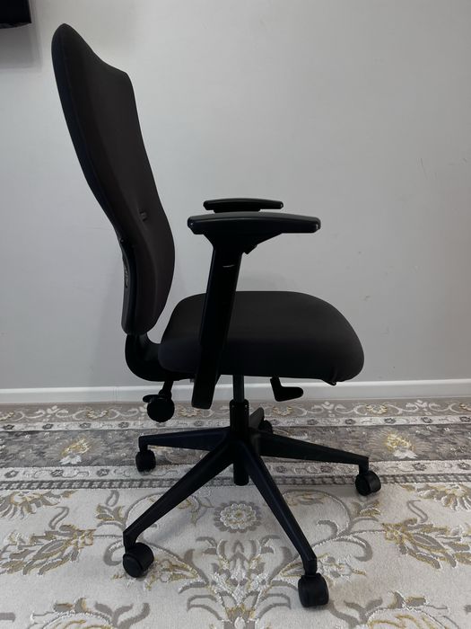 Кресло Steelcase, офисное кресло.