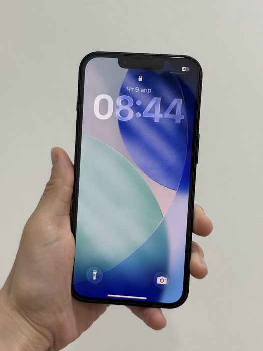 Продам iPhone 13