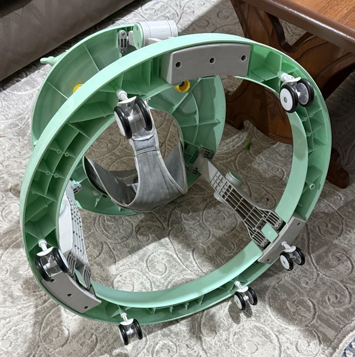 Hadinok - bolalar yurishi uchun qulay moslama