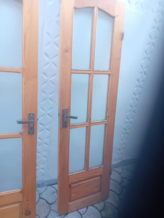 Uși de lemn fara toc