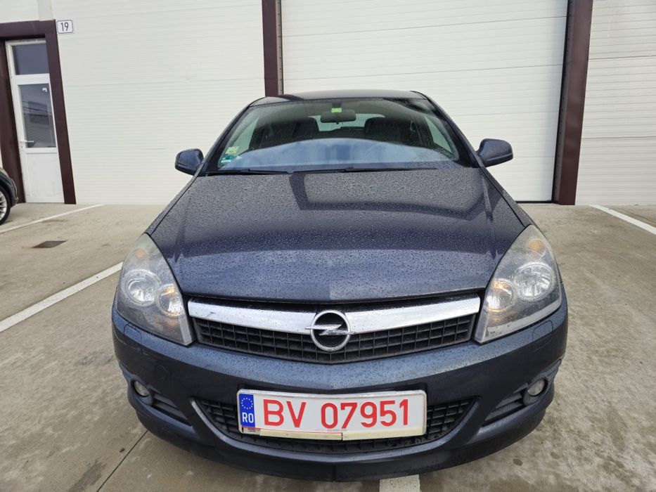Opel Astra GTC 2009 // 1.4 Benzina// Stare foarte buna