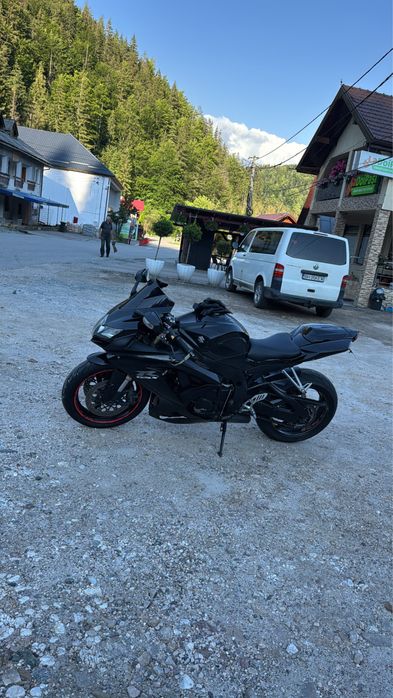 Suzuki GSXR 600 k8