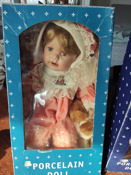 Продавам кукли нови