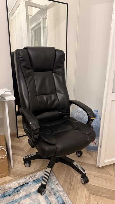 Черное кресло Б/У