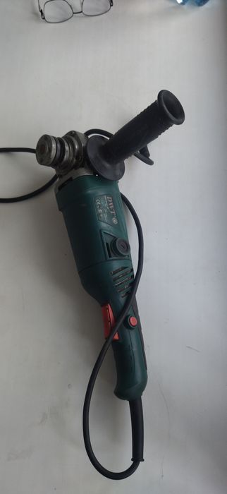 Продам болгарку dwt10-125
