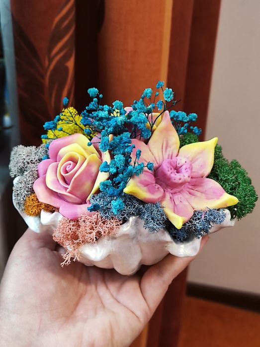 Ръчно изработена кашпа с глицеринови сапуни и скандинавски мъх