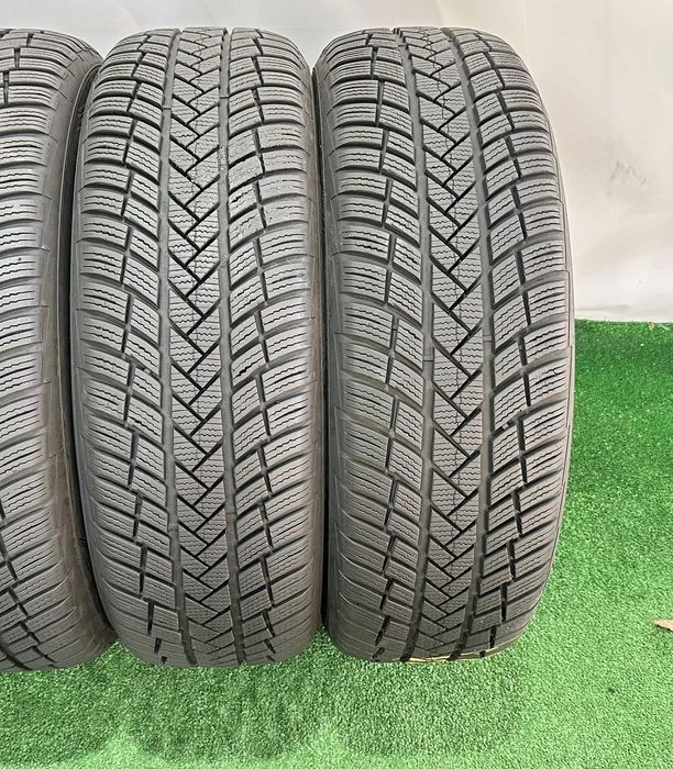 4бр 225/65r17 VREDESTEIN зимни