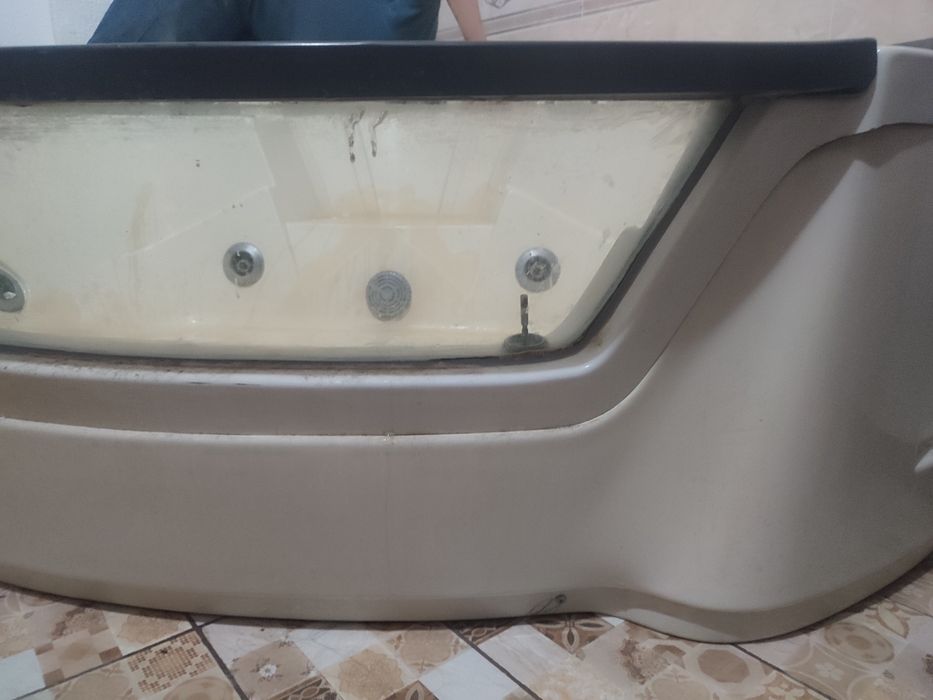 Жакузи ванна сотилади