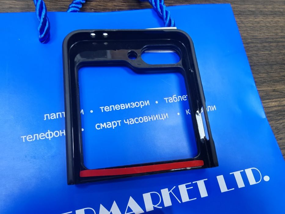 Кейс / стойка  за Samsung Z Flip 6 Black протектор