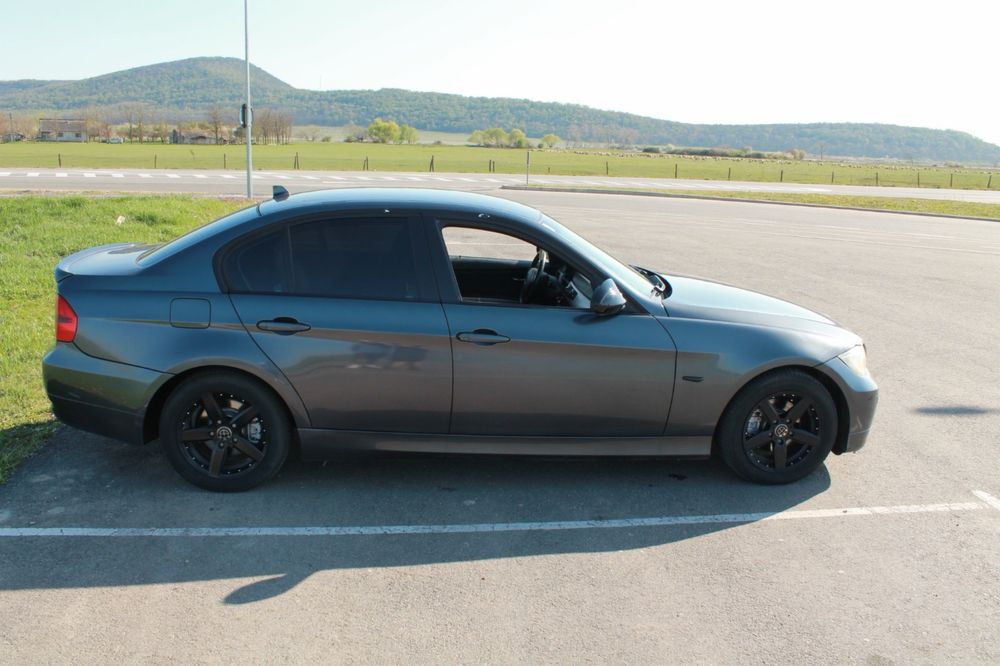 BMW E90 320D 2007