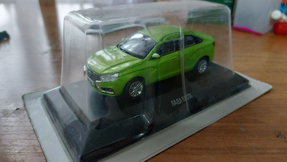 Продам коллекционные модели автомобилей