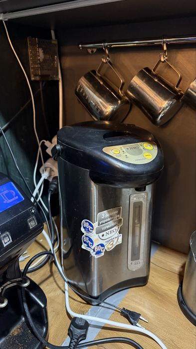 Продам принадлежности для кофейни