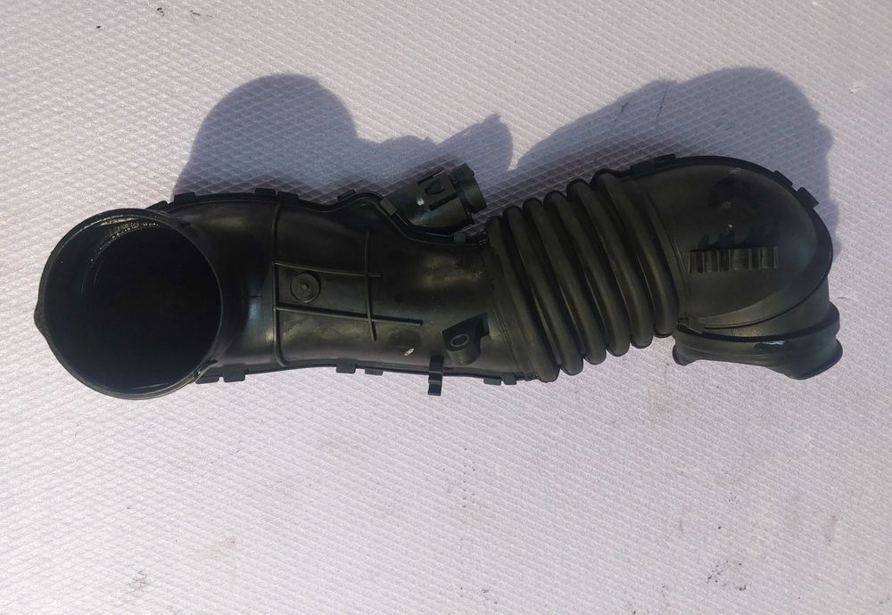 Furtun admisie aer intercooler BMW E81 E87 E90 – E93 E84 Cod 7804846