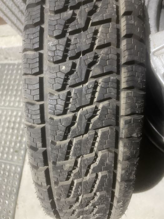 Продам шину родной запаска новый