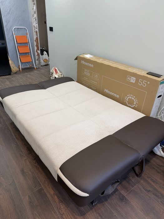 Разтегателен диван