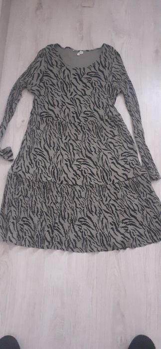 дамска рокля с дълъг ръкав