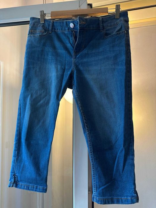 Pantaloni trei sferturi damă Orsay Jeans (Capri), denim albastru deschis prespălat – Mărimea [40]