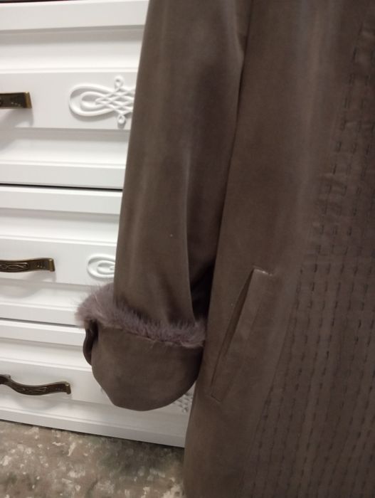 Продам женскую куртку