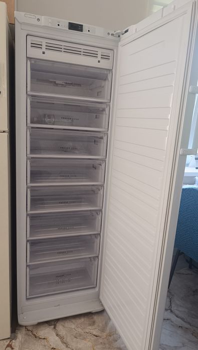 Морозильник Бирюса холодильник