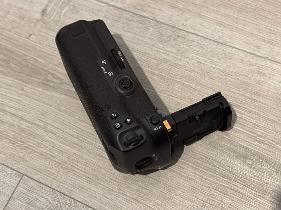 Grip foto Canon BG-R10 Canon EOS R5, EOS R6, EOS R5 C, EOS R6 Mark II