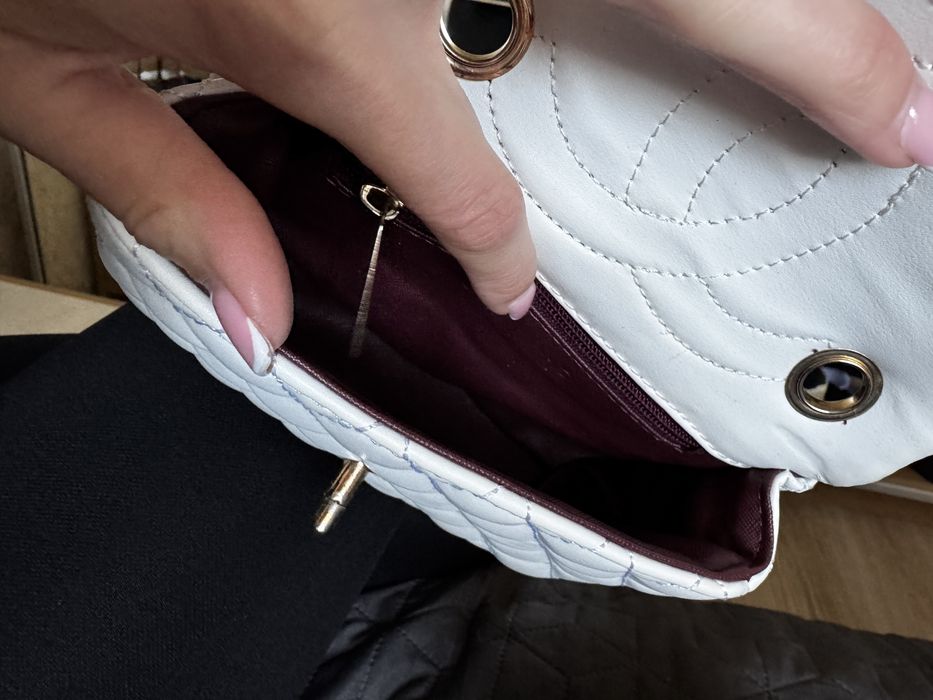 Дамска чантичка Chanel, бяла/черна/розова