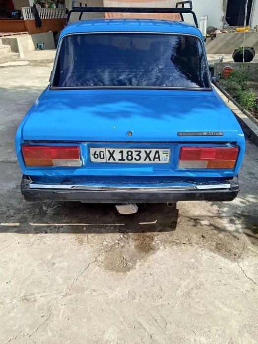 Vaz 2107 sotiladi