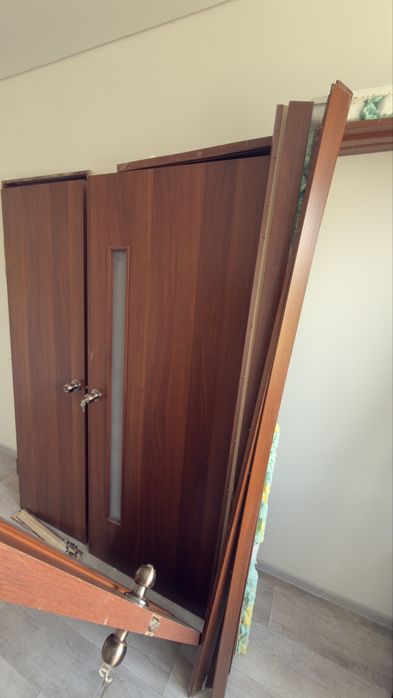Продам межкомнатные двери - 4 шт