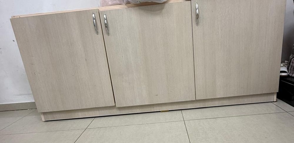 Столик маникюрный