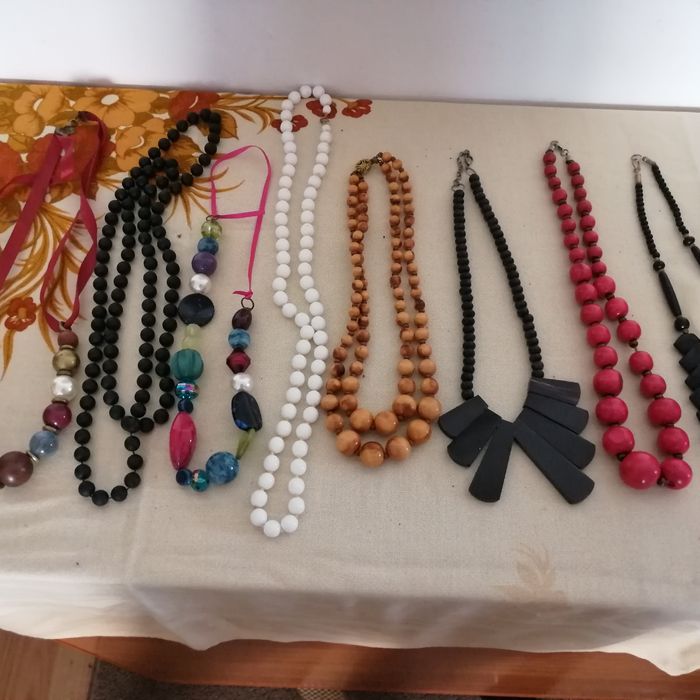 Vând inele și colier