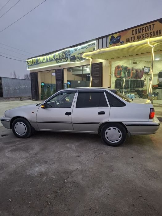 Nexia 1 sotiladi. Holati yaxshi. 2007 yil 315 000 km.