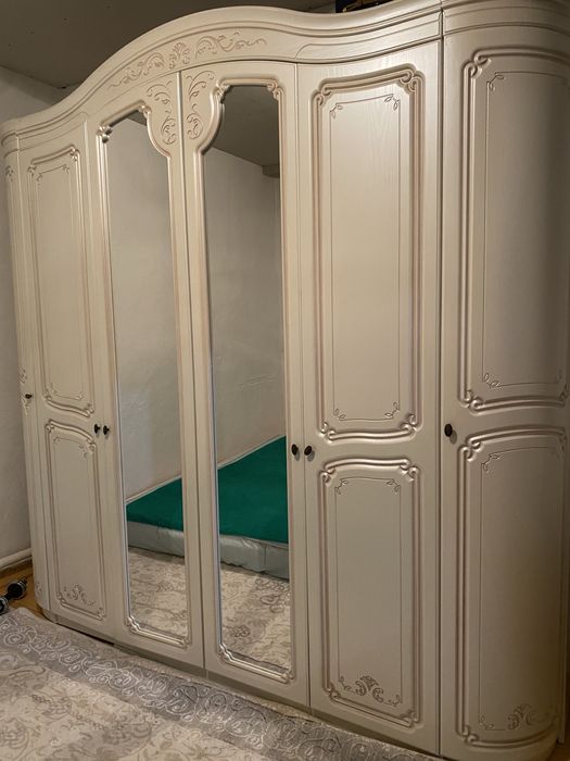 Шкаф 6-ти дверный