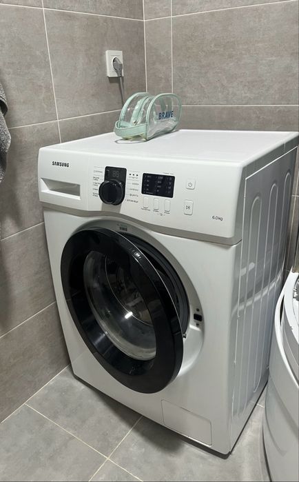 Продам Холодильник Indesit no frost