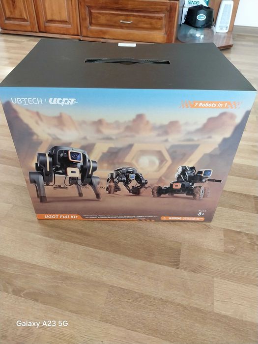 UGOT на UBTECH „седем в едно“образователни роботи с изкуствен интелект