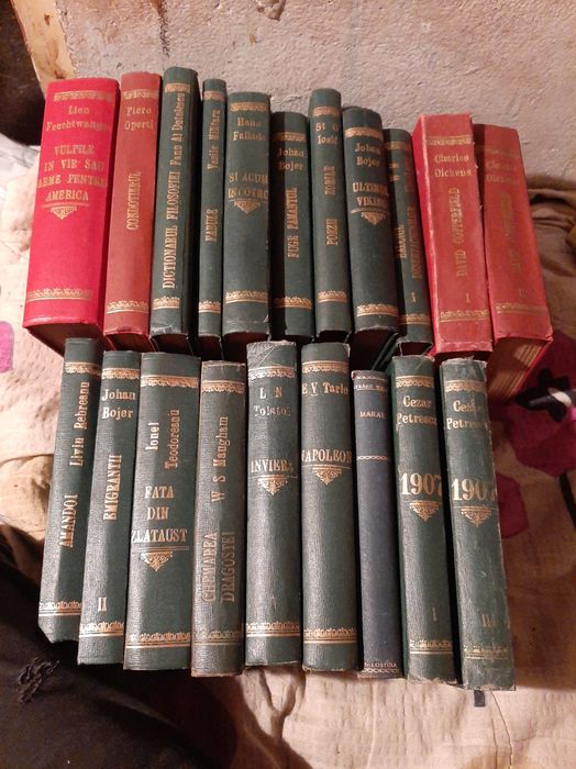 Carti vechi de colecție