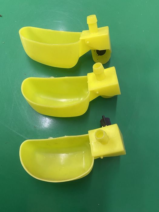 Поилки для кур и уток