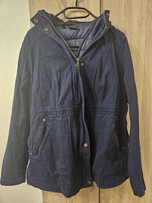 Бебеносене яке пролет,есен .