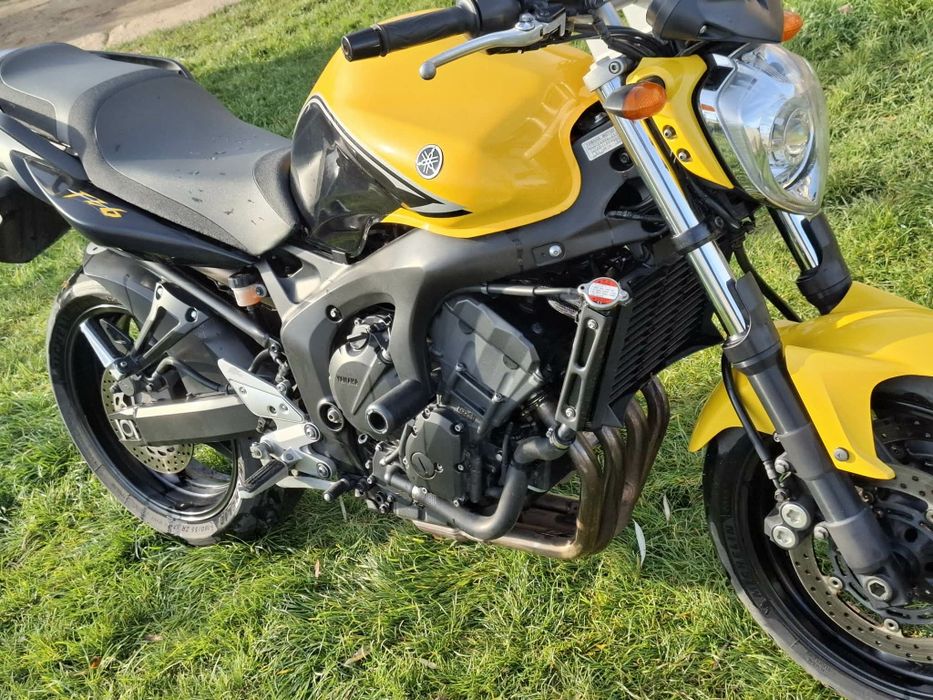 Detalii
Vând yamaha fz6 s2 naked 
Km 32000 
An 2009