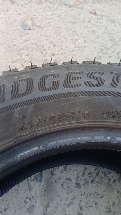 Vand set de patru cauciucuri  215/60 R16