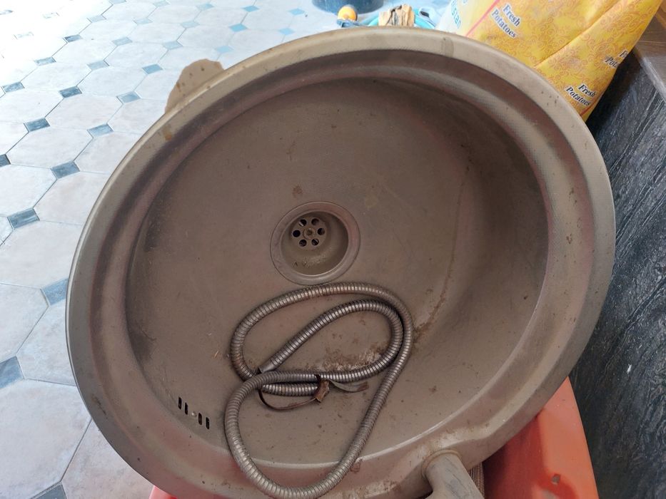 Rakovina 120000 sum but butin yaxshi smestiteli bor