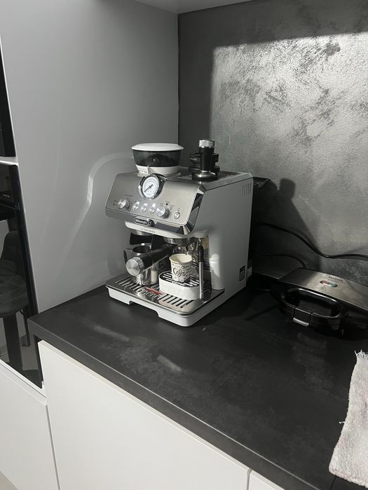 Vand Delonghi la Specialista Arte