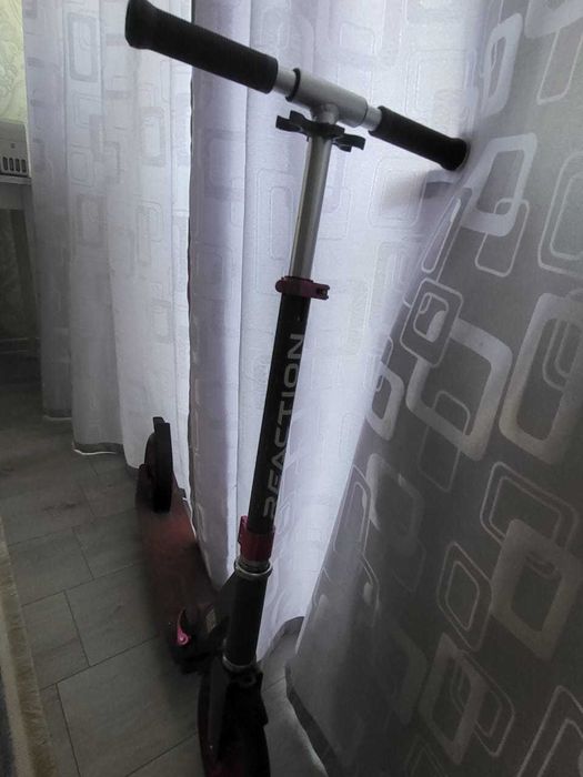 Продаю самокат со спортмастера