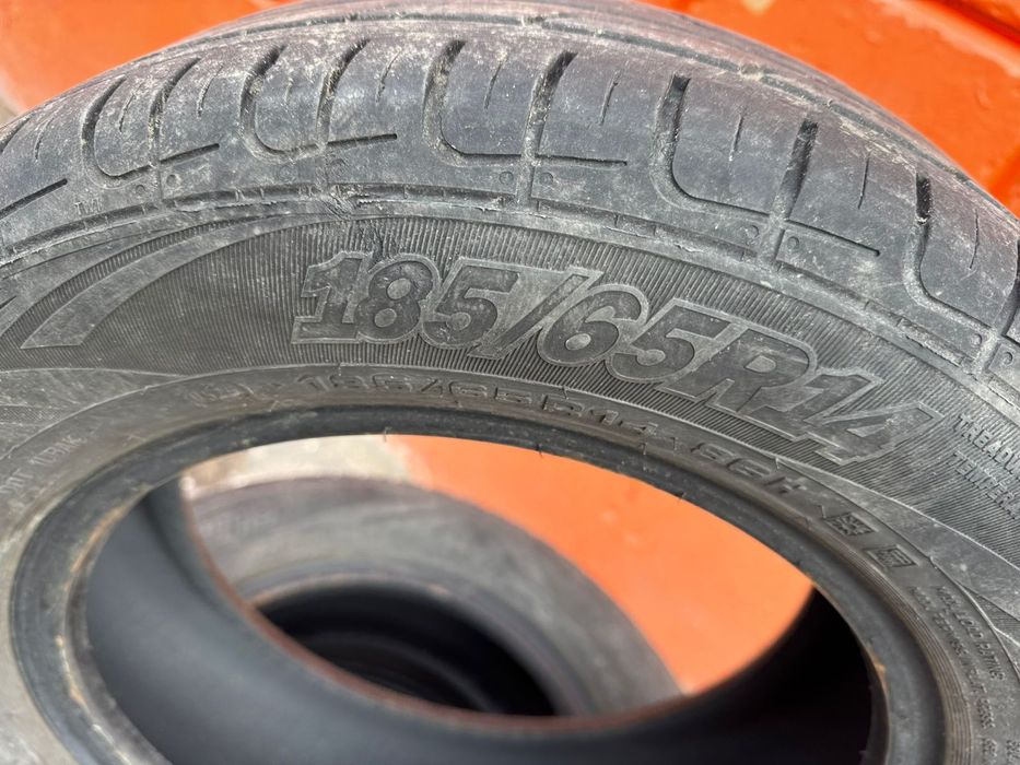 Продам комплект летних шин