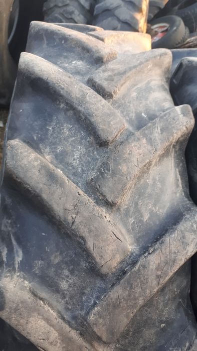 Anvelope tractor 11,2R24 l uzura 50%