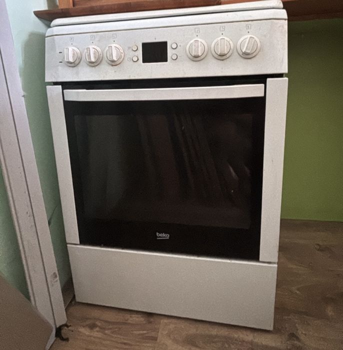 Печка за готвене Beko използвана в добро състояние