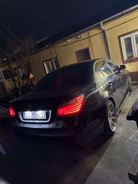 BMW Seria 5 2.0d 2009