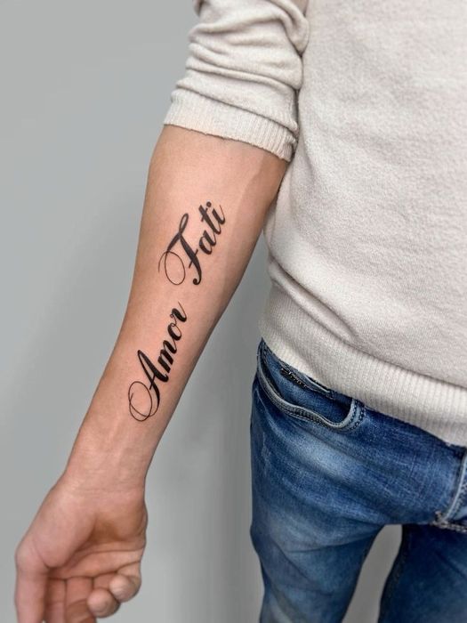 ..делаю Татуировu..