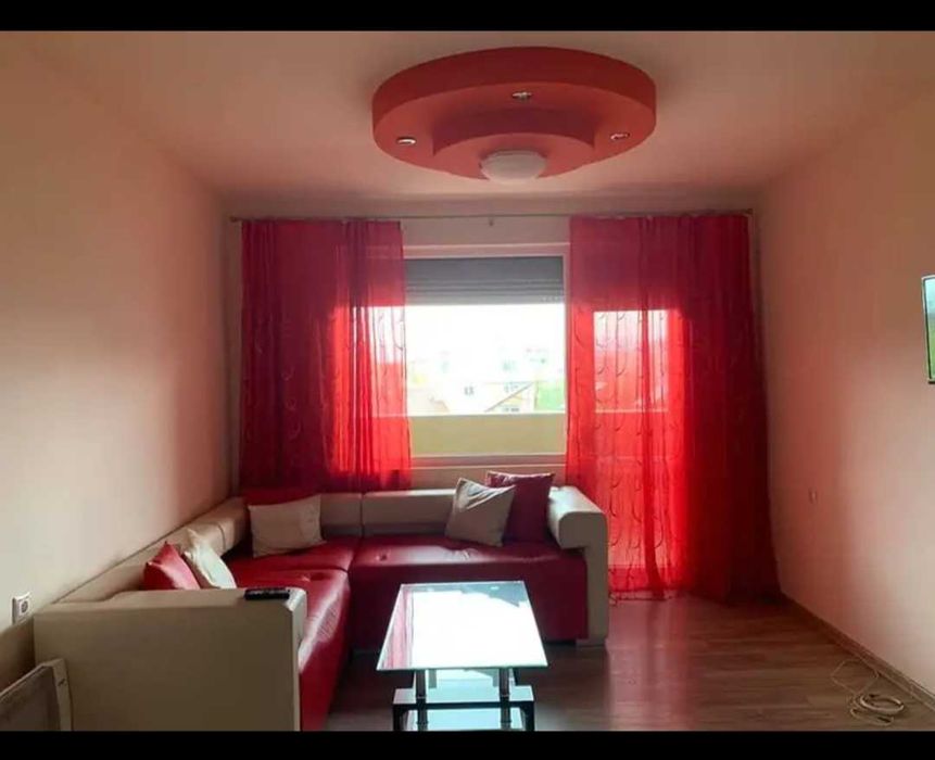 Дава се под наем Едностаен апартамент в Кресна - 65 кв.м за 229.5 € - Снимка #1