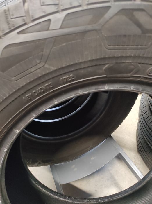 235/65/16 Continental