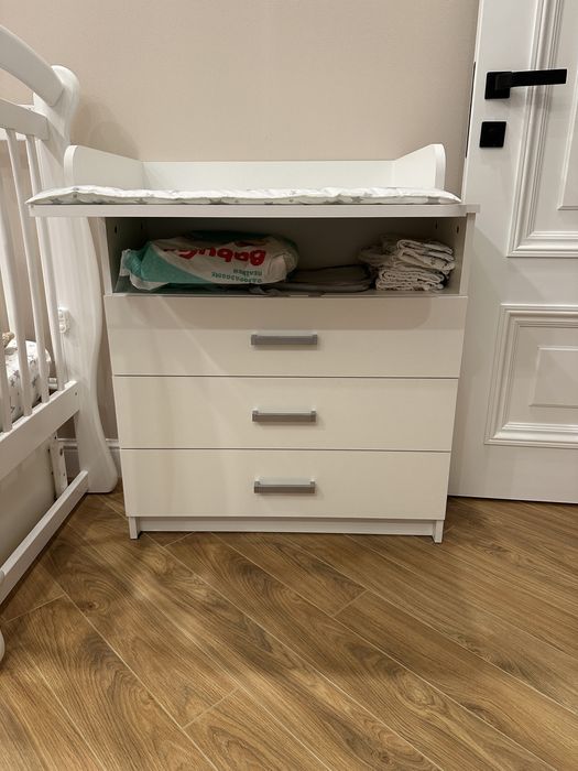 Пеленальный столик с комодом